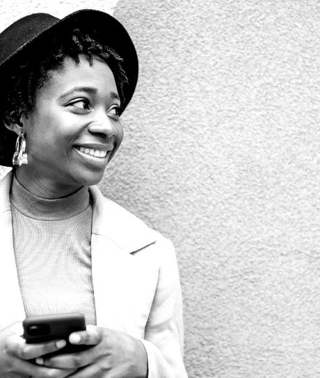 L’IA non distruggerà la consulenza finanziaria (ma la cambierà di brutto)